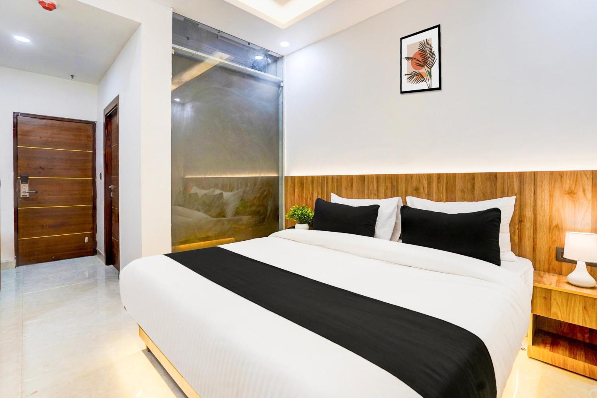 Townhouse Grand Address Hotel And Banquet Ghaziabad Eksteriør bilde